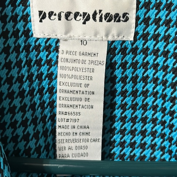 PERCEPTIONS ladies blazer. size 10. From has a ribbon tie. - Picture 2 of 7